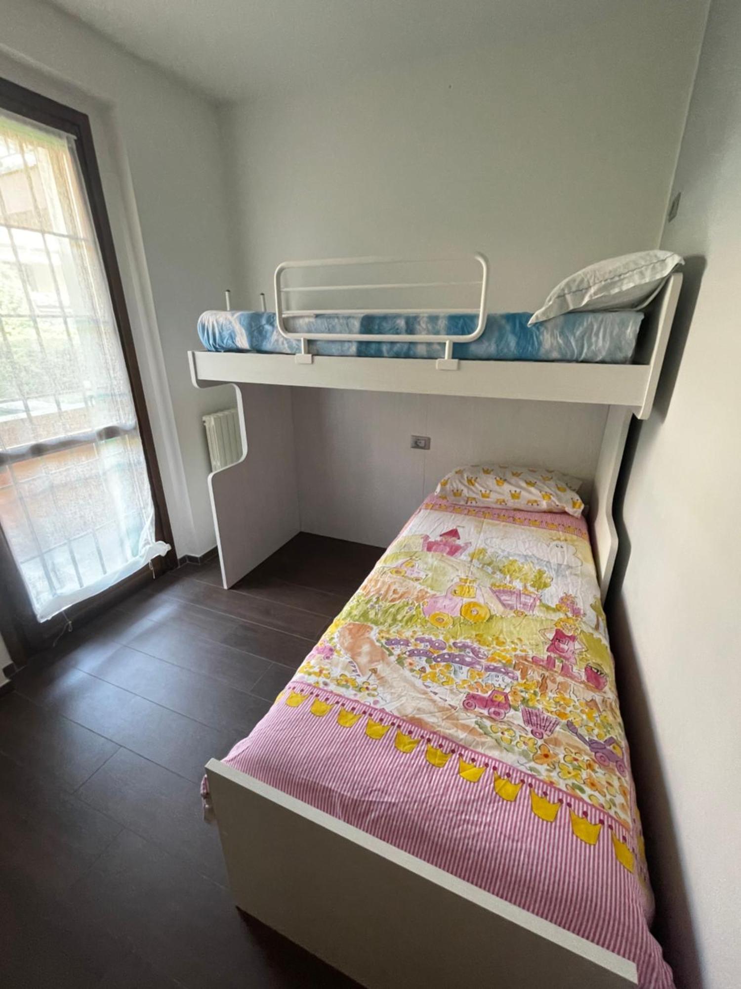 Super Rose Lägenhet Lazise Exteriör bild